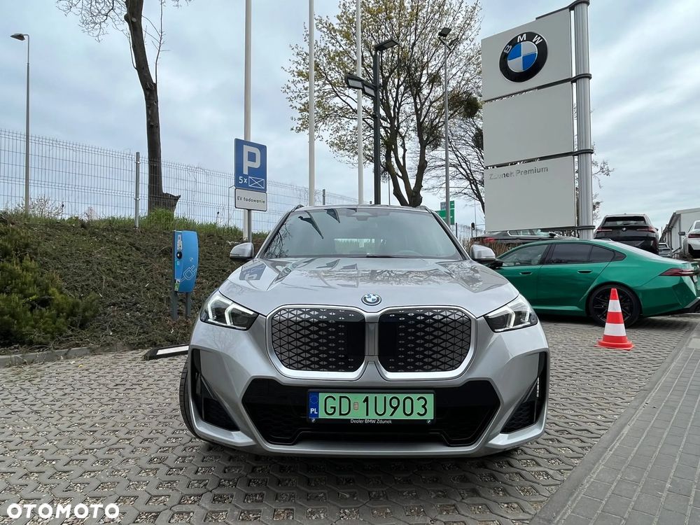 BMW iX1 xDrive30 - 9