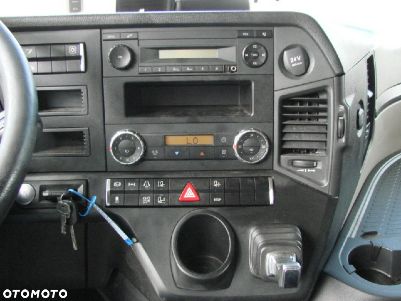 Mercedes-Benz Actros - 22