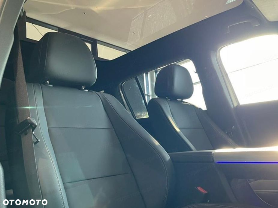 Mercedes-Benz GLB - 10