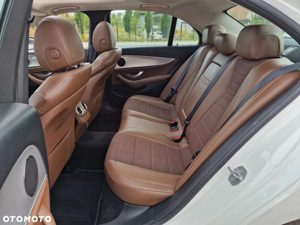 Mercedes-Benz E-Class 2018 photo 5
