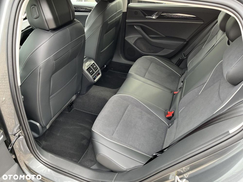 Volkswagen Passat - 28