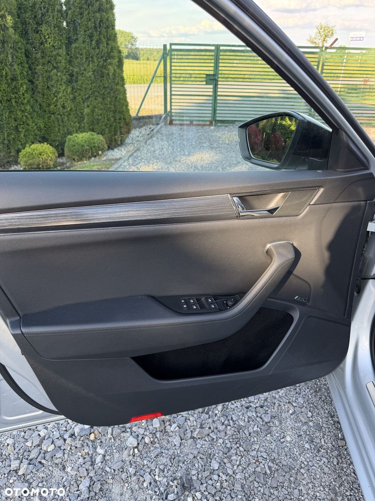 Skoda Superb 2.0 TDI Style DSG - 3