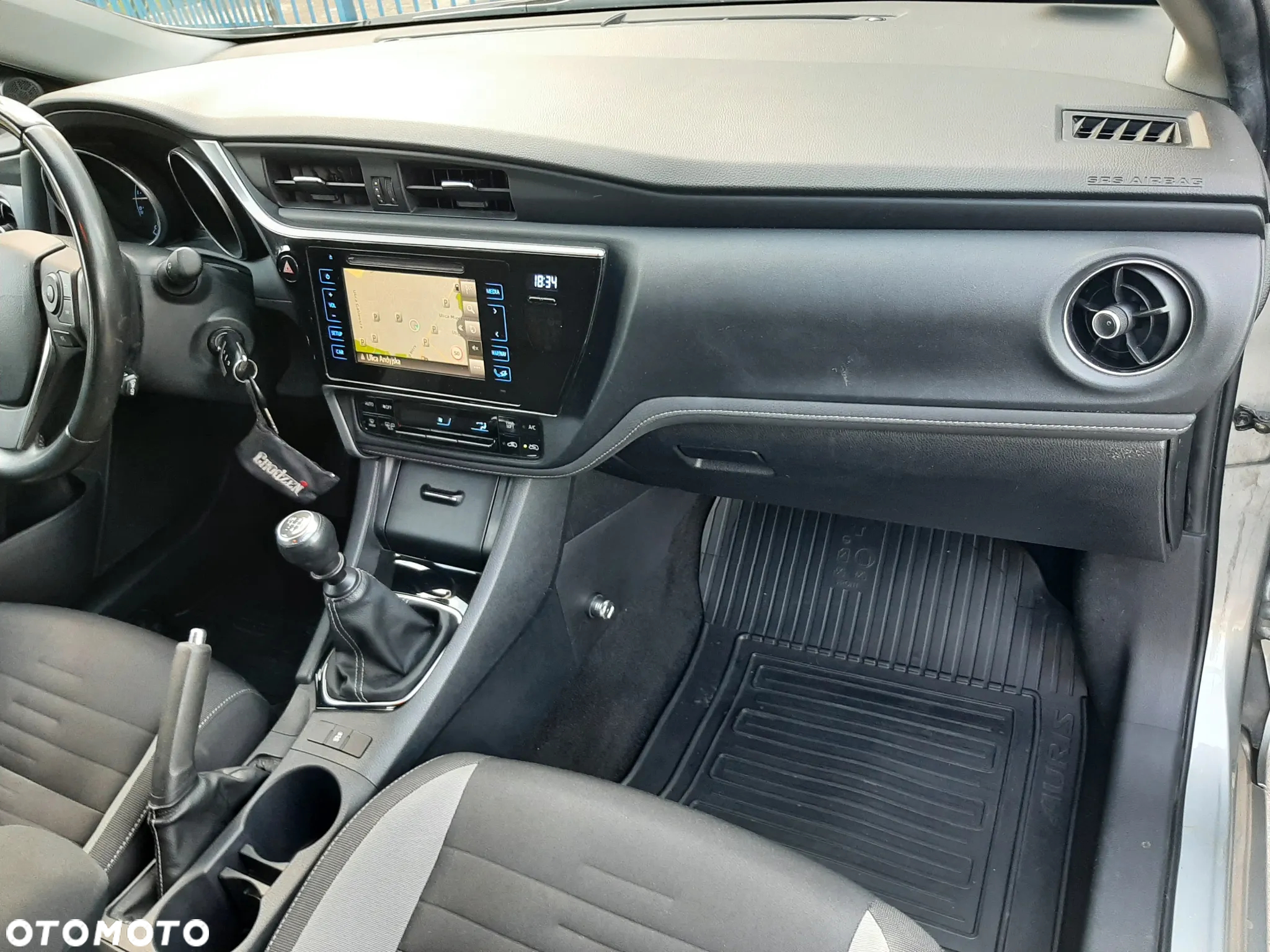 Toyota Auris 1.6 Comfort - 6