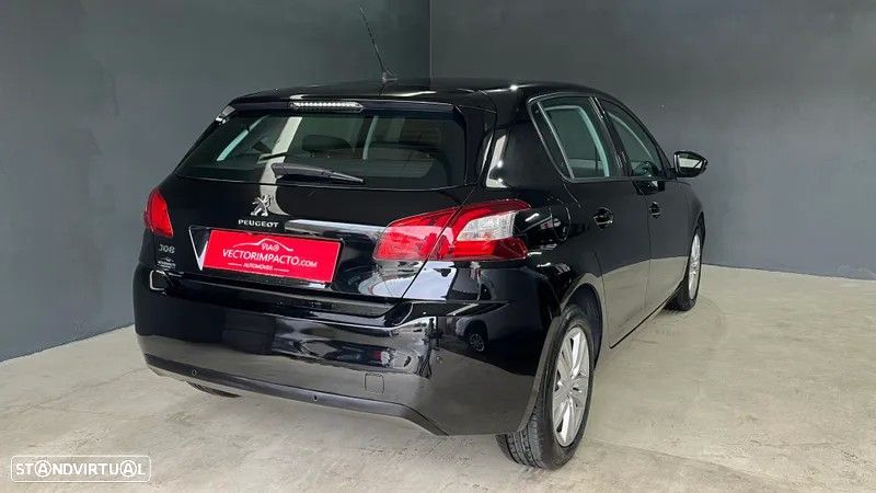 Peugeot 308 1.6 BlueHDi Allure EAT6 - 32