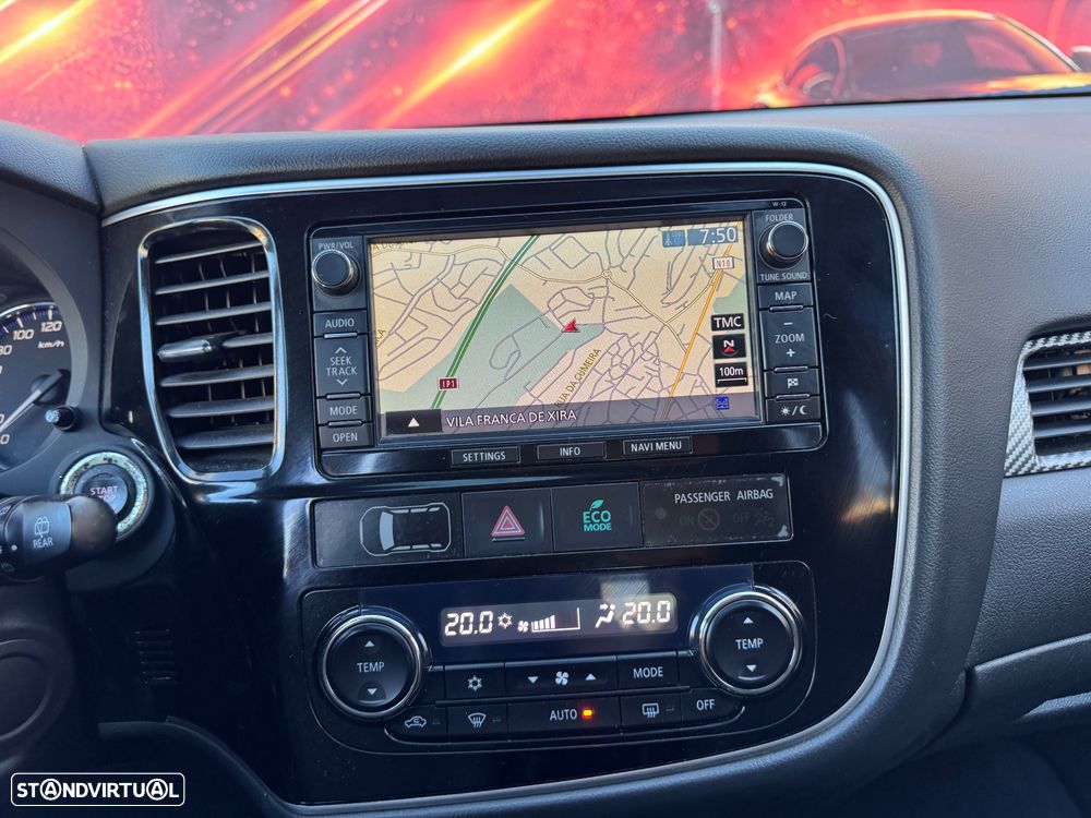 Mitsubishi Outlander 2.2 DI-D Instyle Navi - 19