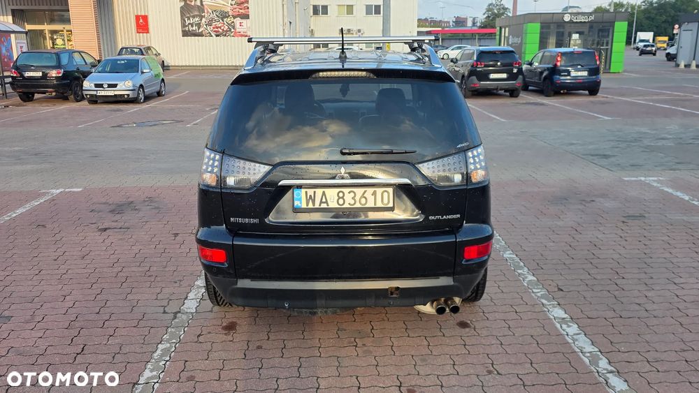 Mitsubishi Outlander - 3