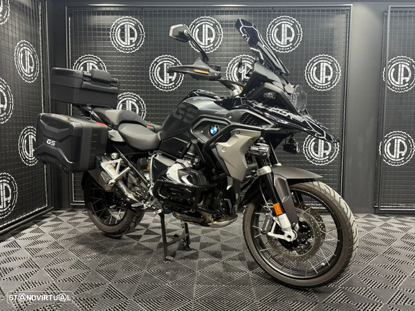 BMW R 1250 GS TRIPLE BLACK OPTION 719 (4 PACKS)