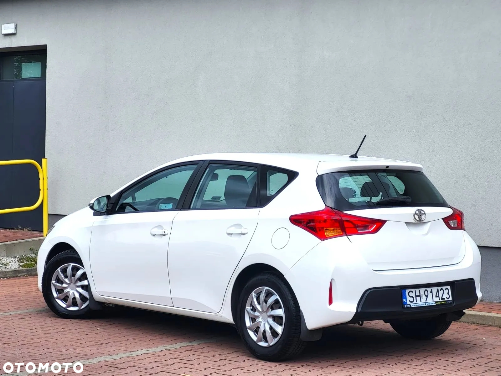 Toyota Auris 1.4 D-4D Active - 6