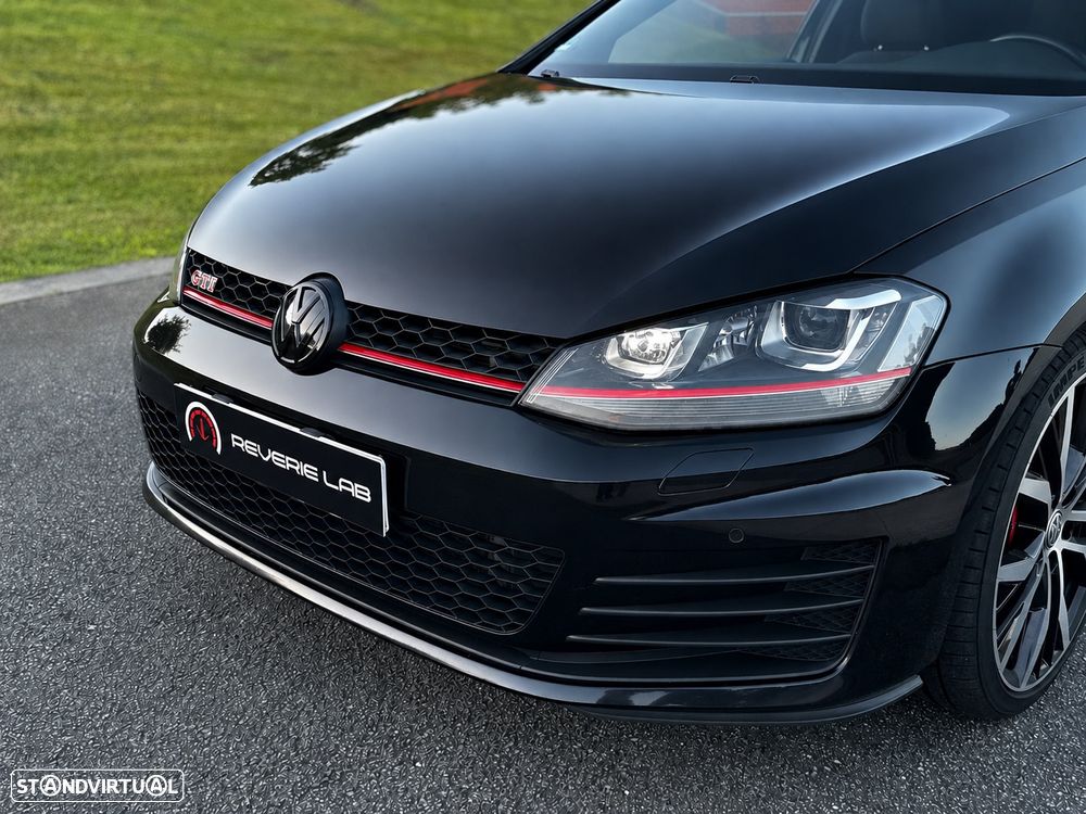VW Golf GTI Performance BlueMotion DSG - 10