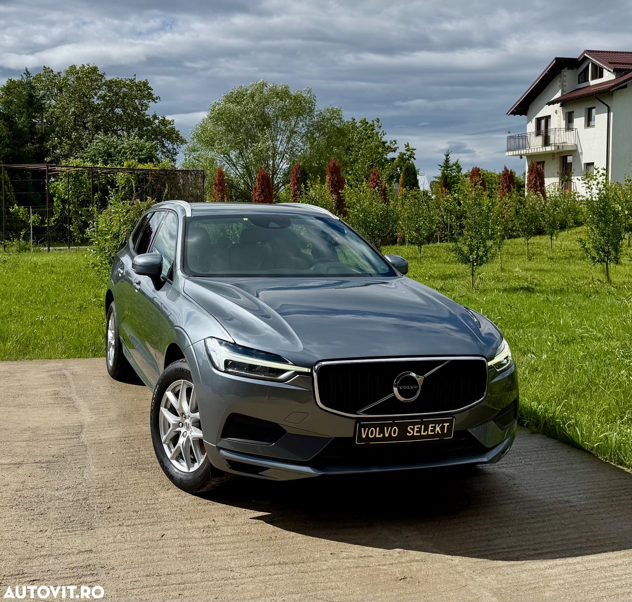 Volvo XC 60 B4 D AWD Geartronic Momentum - 1