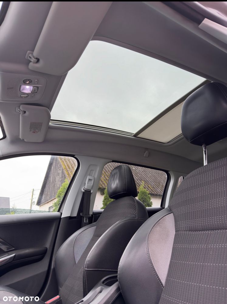 Peugeot 2008 1.2 Pure Tech Style - 6