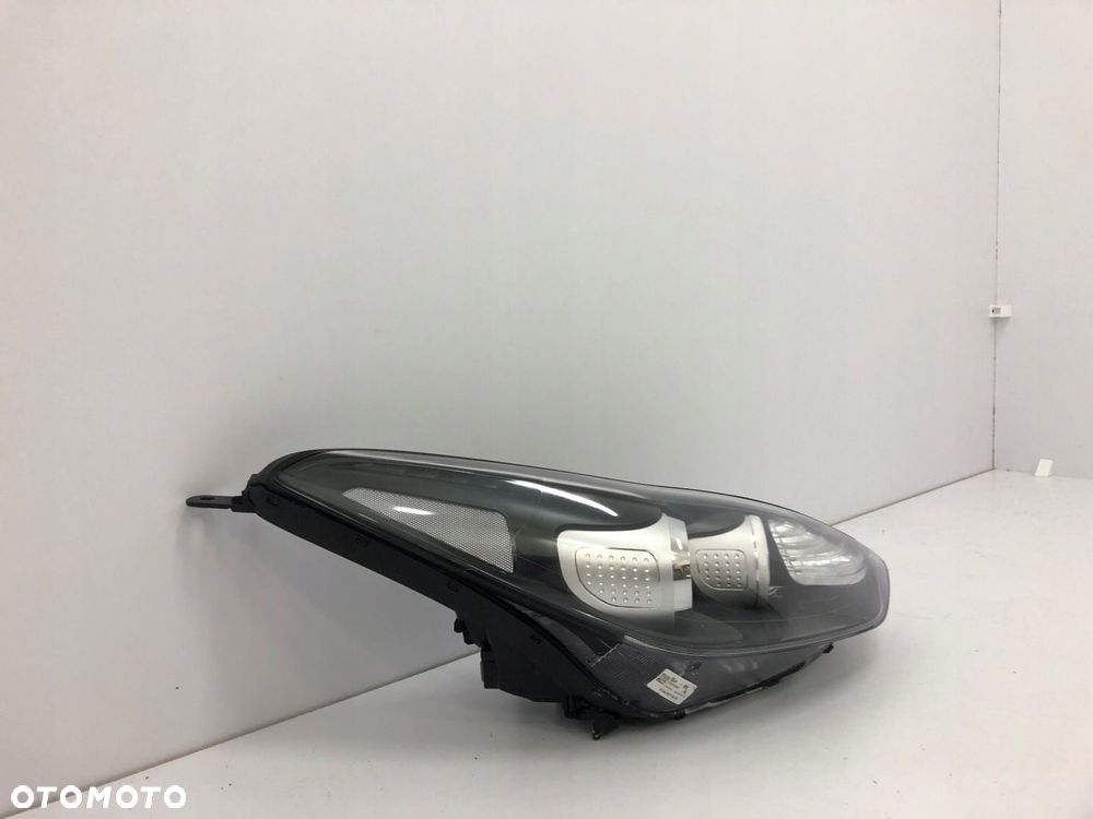 KIA SPORTAGE IV LAMPA PRAWA PRZÓD LED SOCZEWKA - 3