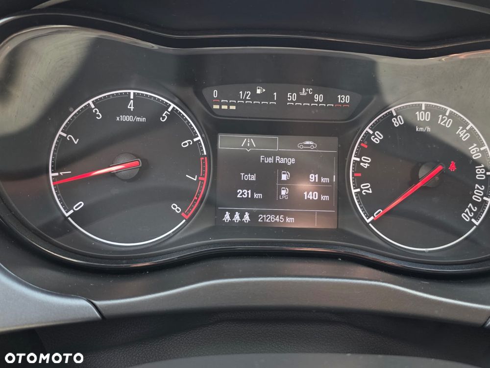 Opel Corsa 1.4 Cosmo - 16