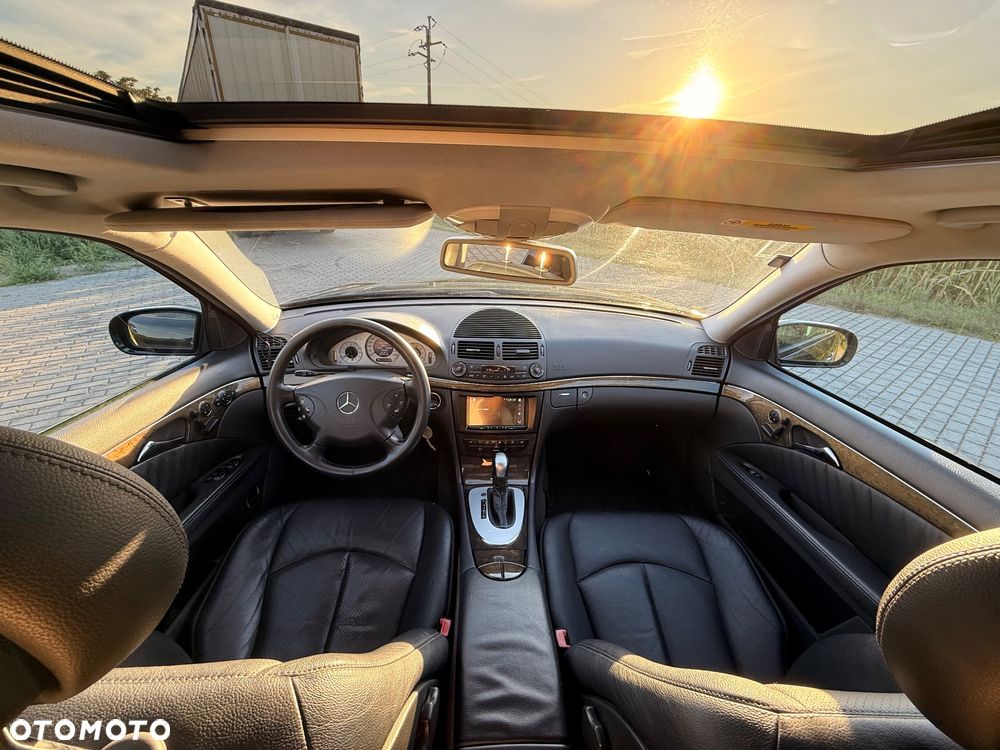 Mercedes-Benz Klasa E 320 T Avantgarde - 23
