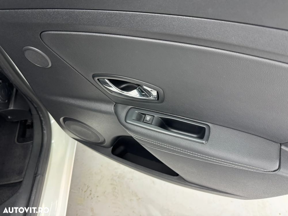 Renault Megane ENERGY dCi 130 Start & Stop Bose Edition - 17