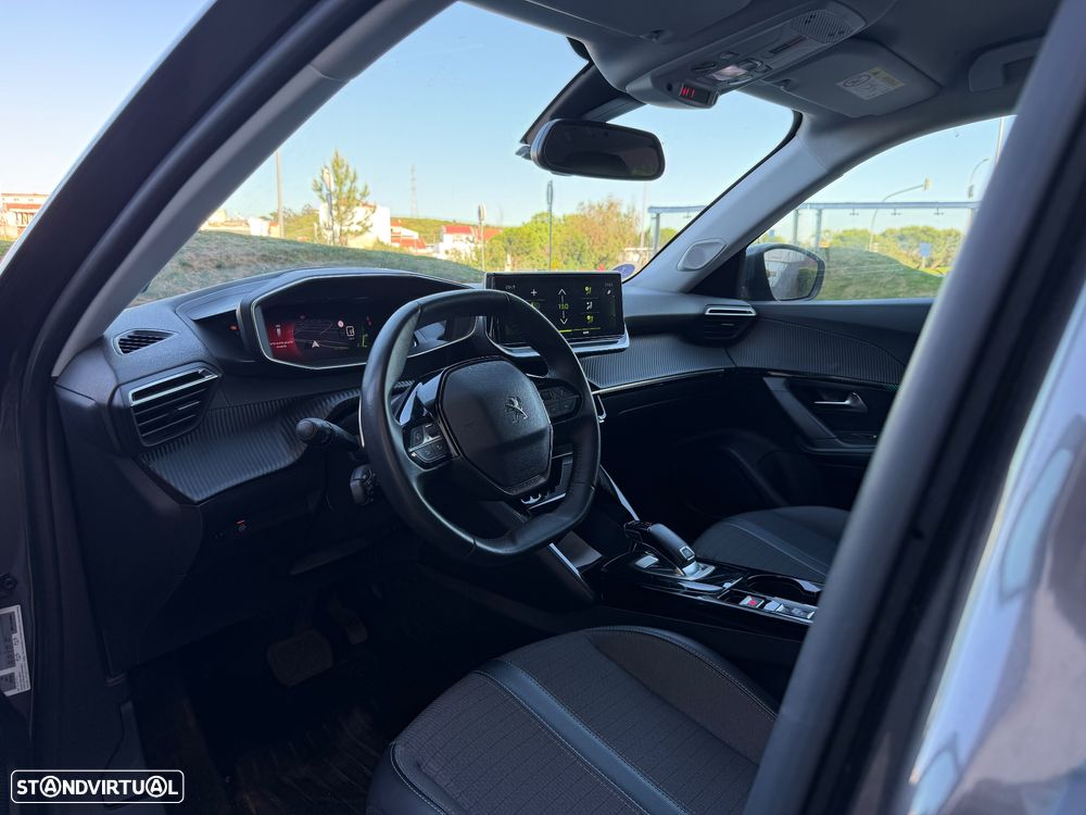 Peugeot 2008 PureTech 130 EAT8 Allure Pack - 17