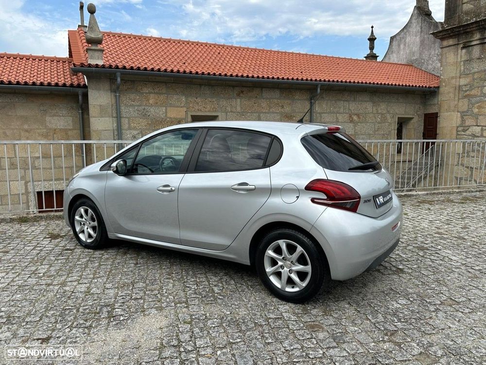 Peugeot 208 1.2 PureTech Active - 24