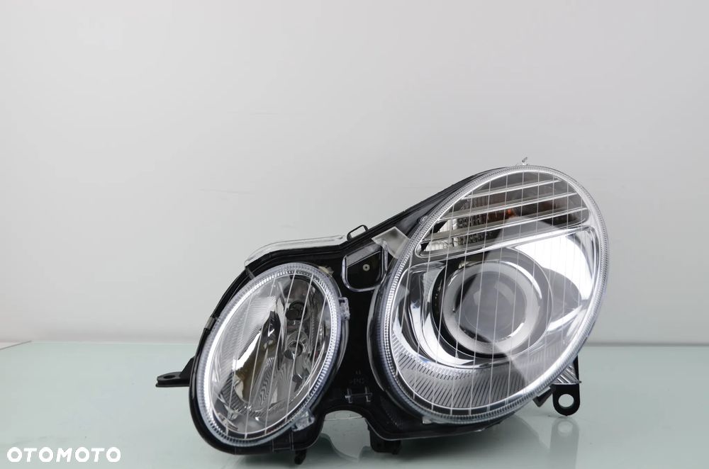 MERCEDES KLASA-E W211 FACELIFT BI-XENON DYNAMICZNY A2118205161 z modułami Przedni Oryginał - 1