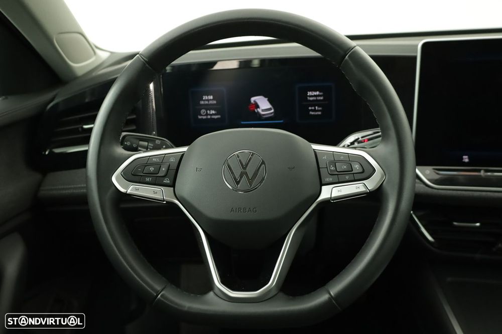 VW Passat Variant 1.5 TSI eHybrid DSG - 13