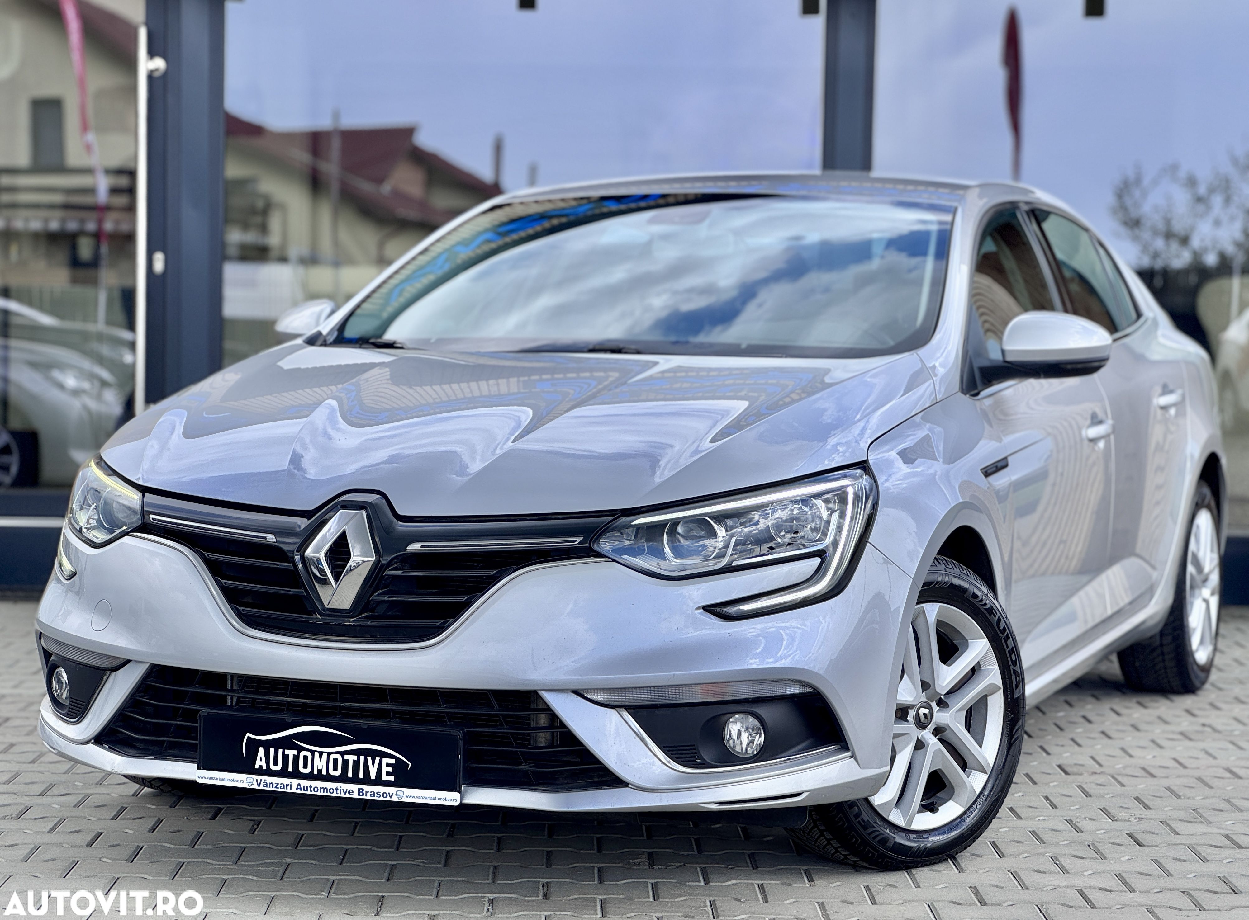 Renault Megane BLUE dCi Intens - 1