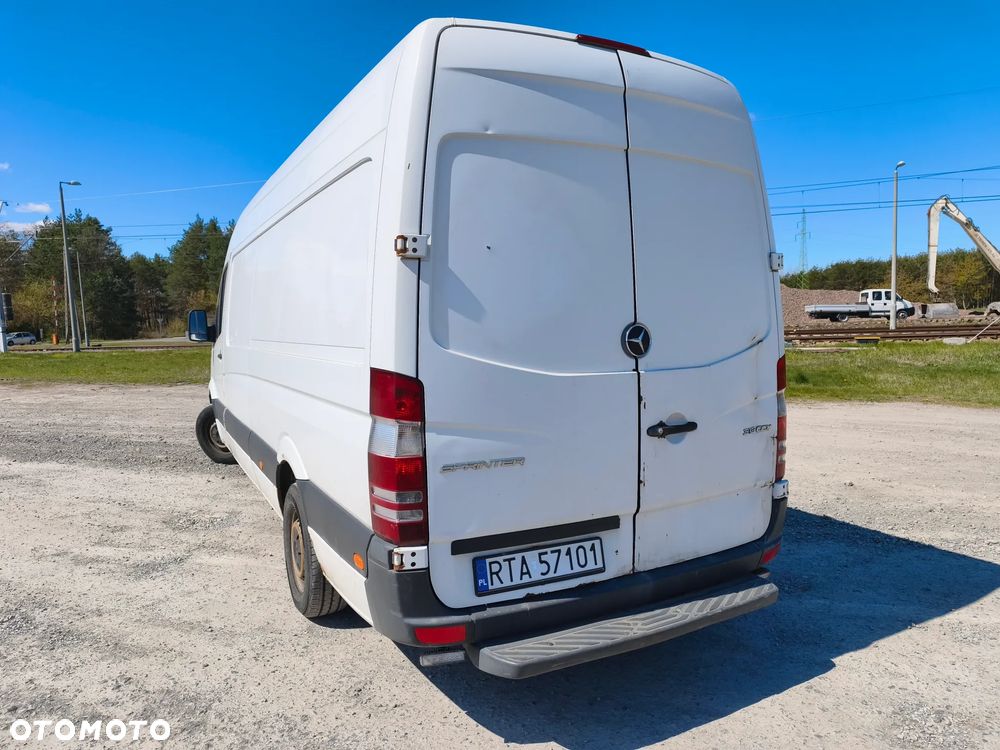 Mercedes-Benz Sprinter - 9