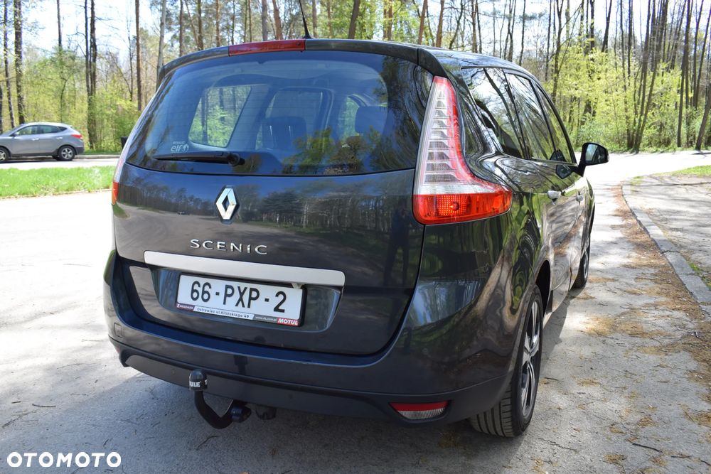 Renault Grand Scenic 2.0 16V 140 CVT Bose Edition - 16
