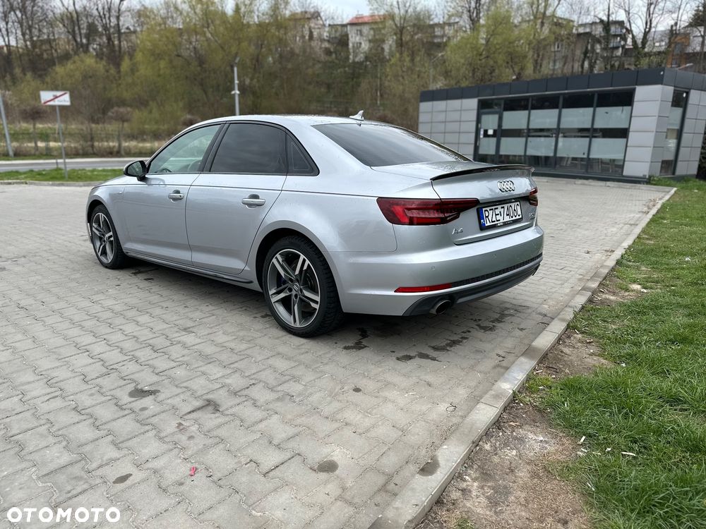 Audi A4 Limousine - 17