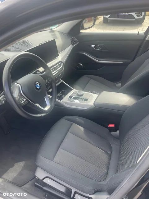 BMW Seria 3 320d xDrive Advantage - 12