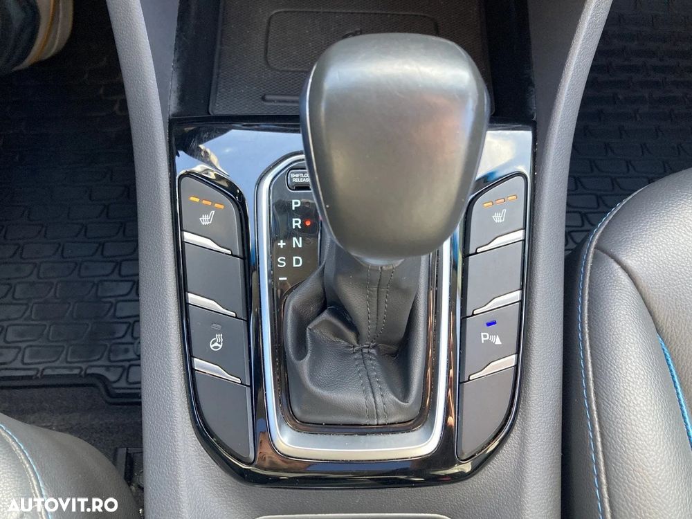 Hyundai IONIQ - 13