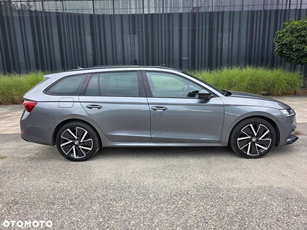 Skoda Octavia 2.0 TDI DSG Sportline - 25