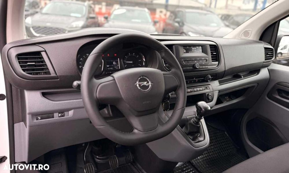 Opel Vivaro - 20