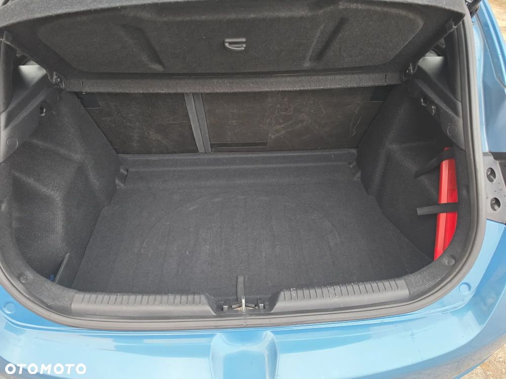 Hyundai i30 blue 1.6 CRDi YES Gold - 23