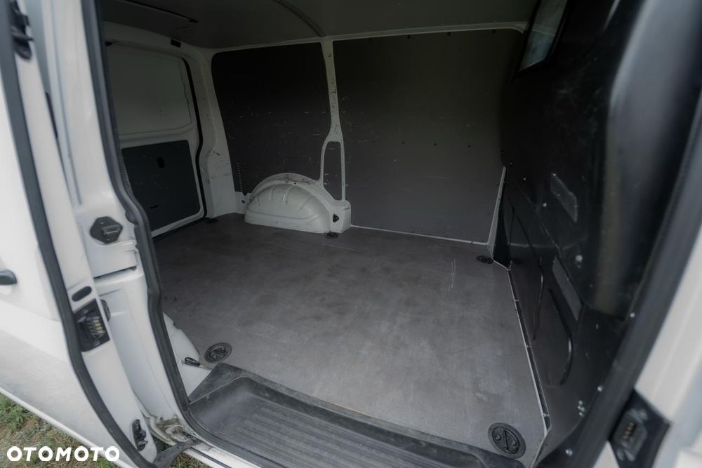 Volkswagen Transporter - 8