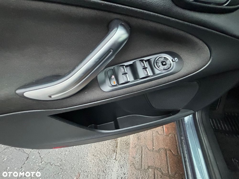 Ford S-Max 2.0 TDCi DPF Ambiente - 12