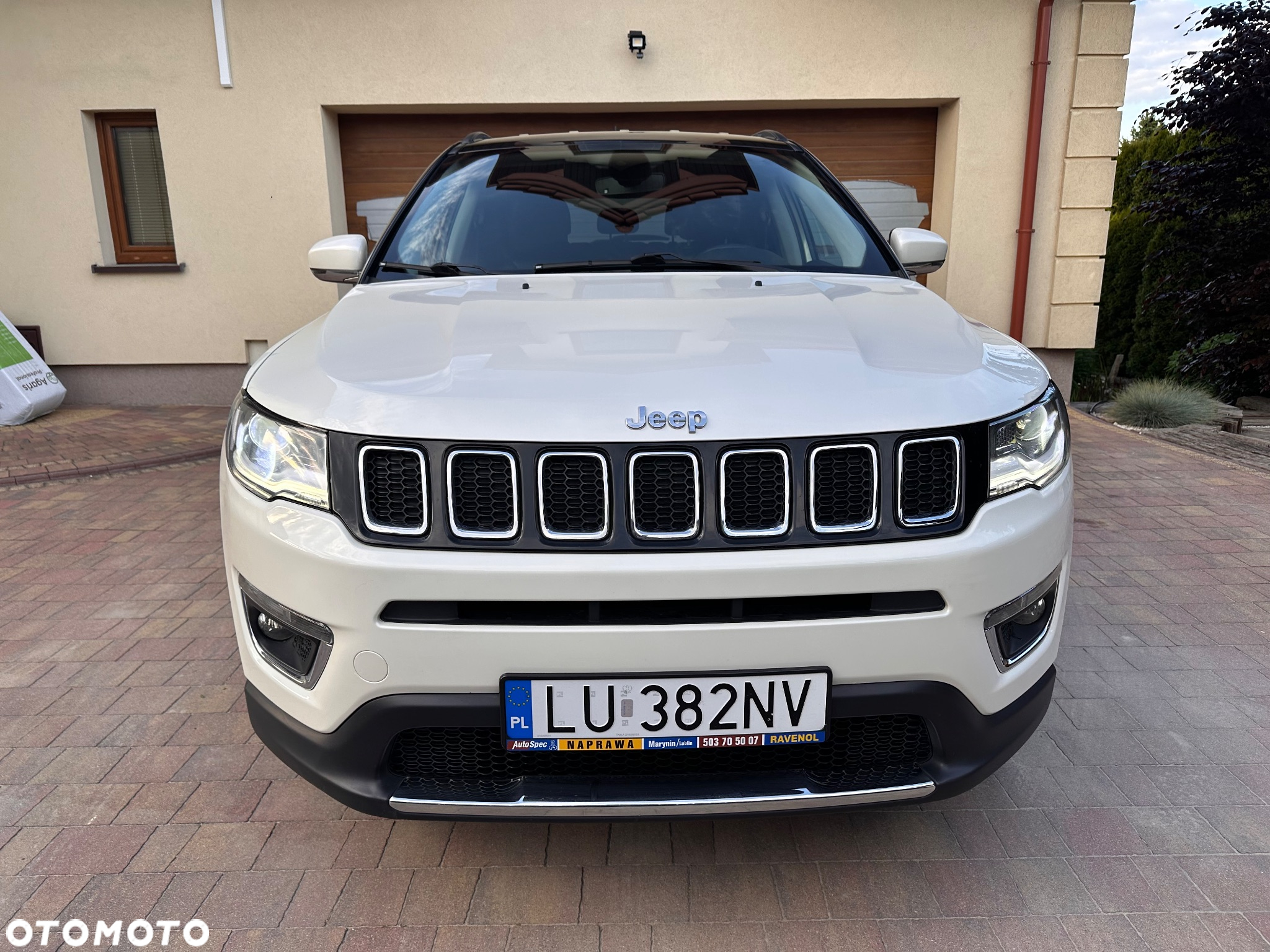 Jeep Compass - 11