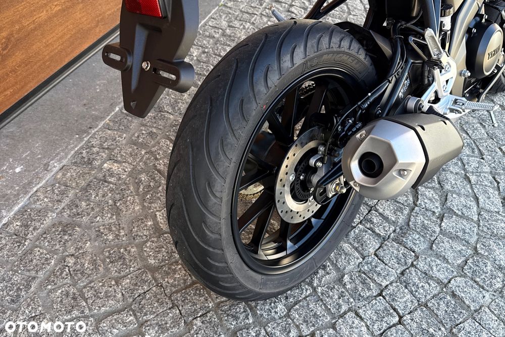 Yamaha MT - 9