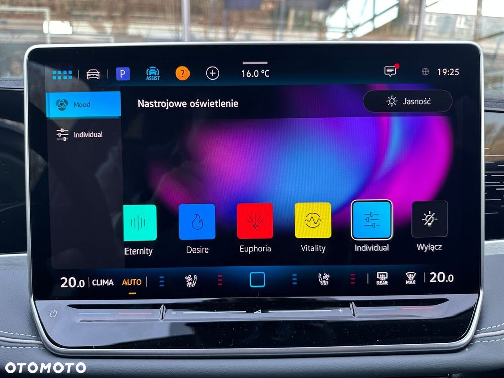 Volkswagen Passat - 21