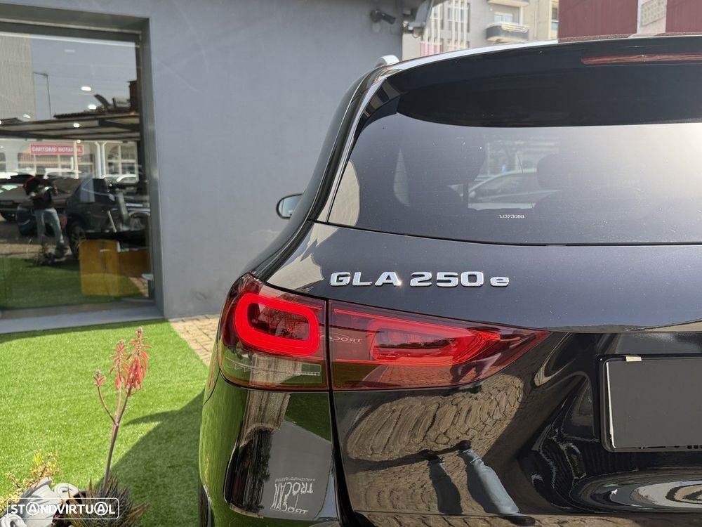 Mercedes-Benz GLA 250 e 8G-DCT Progressive - 22
