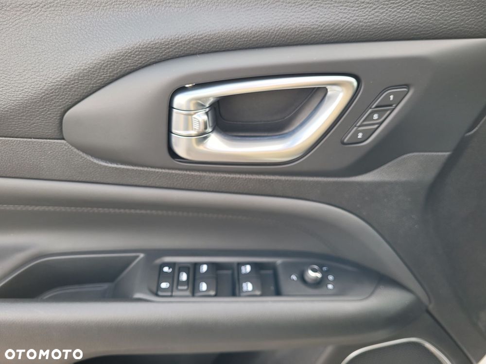 Jeep Compass 1.5 T4 mHEV Summit Winter Edition FWD S&S DCT - 9