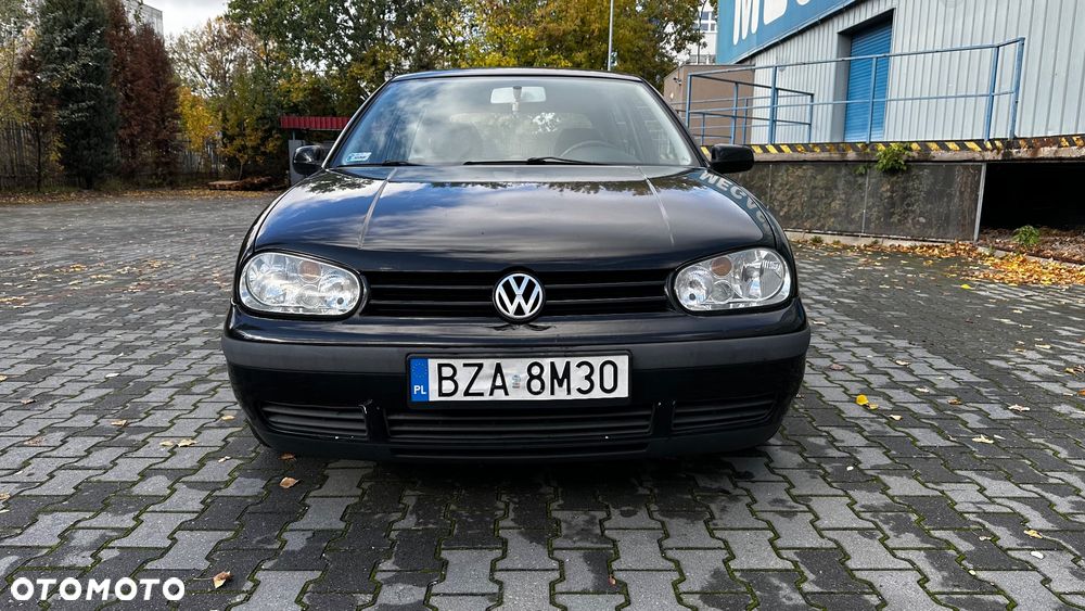 Volkswagen Golf - 3