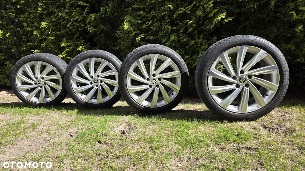 OEM Felgi Skoda Octavia 4 IV Perseus 18" AUDI A3 Q2 VW Golf T-Roc Seat Cupra Leon OEYGINAL