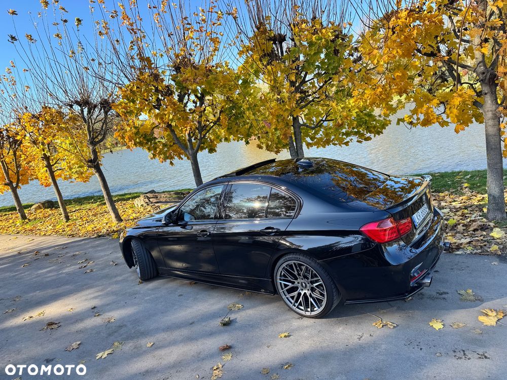 BMW Seria 3 335i xDrive M Sport - 5