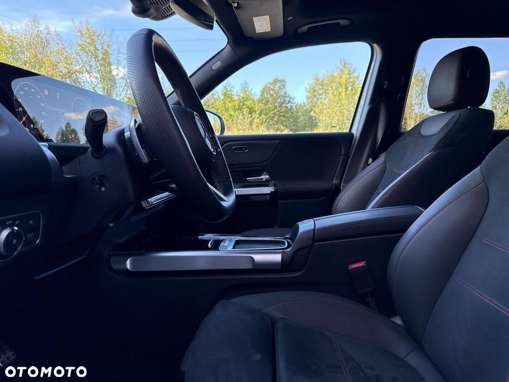 Mercedes-Benz GLB 200 d AMG Line 8G-DCT - 10