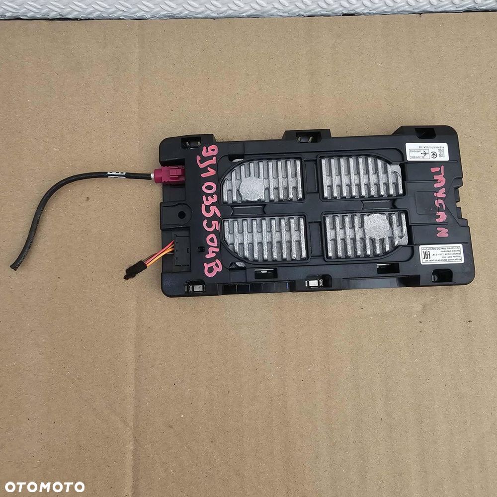 porsche taycan 9j1 ładowarka indukcyjna telefon - 1