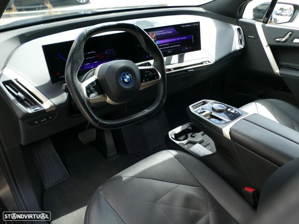 BMW iX xDrive 40 Pack Desportivo - 24