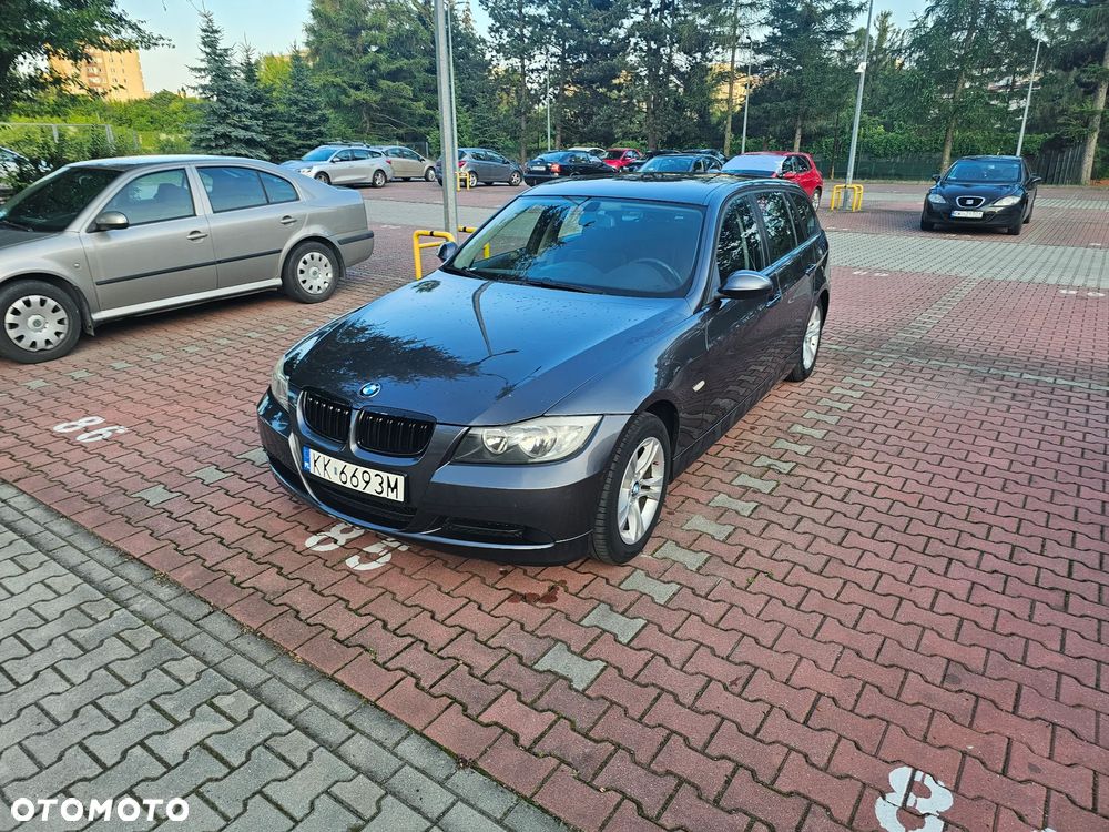 BMW Seria 3 318i - 1
