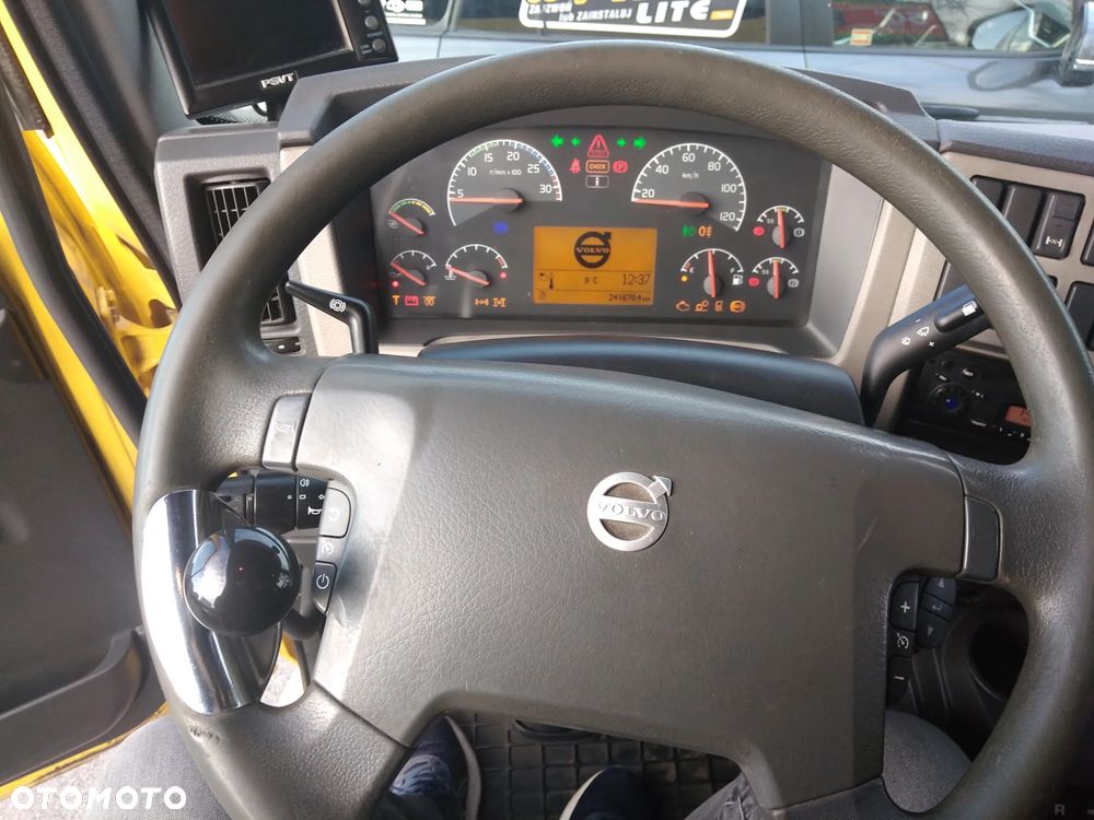 Volvo FL - 8