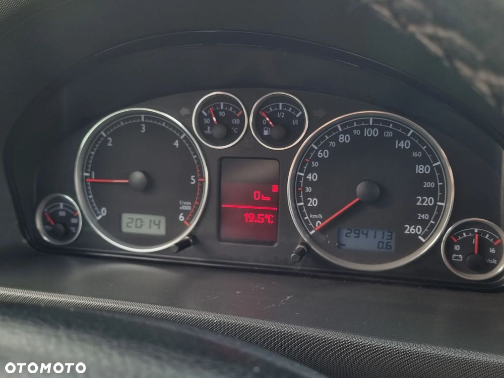 Volkswagen Sharan 1.9 TDI Family - 17