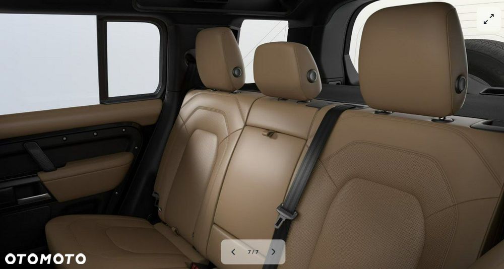 Land Rover Defender - 7