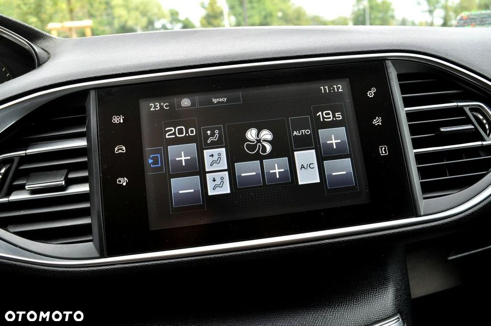 Peugeot 308 1.6 BlueHDi Style S&S - 17
